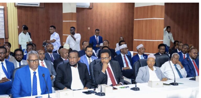 Mucaaradka oo sameystay isbaheysi cusub: Xalka miyaa laga sugayaa mise waa damac siyaasadeed?